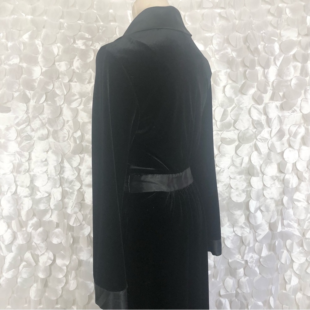 Black Velvet Long Robe with Satin Trim and Belt - Picture 6 of 9